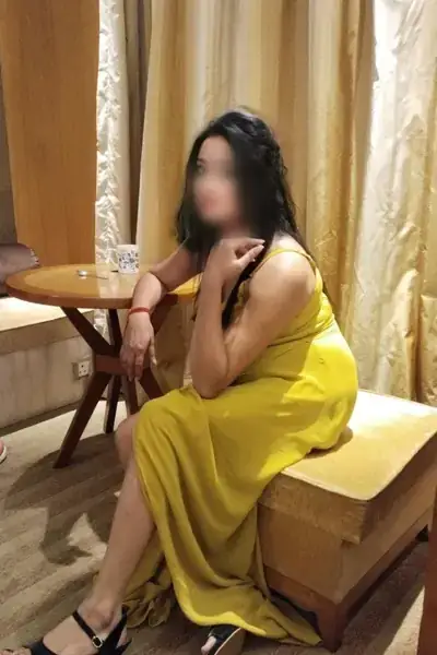 Aisha – Independent Call Girl in Mumbai | Powai & Vikhroli - image 3